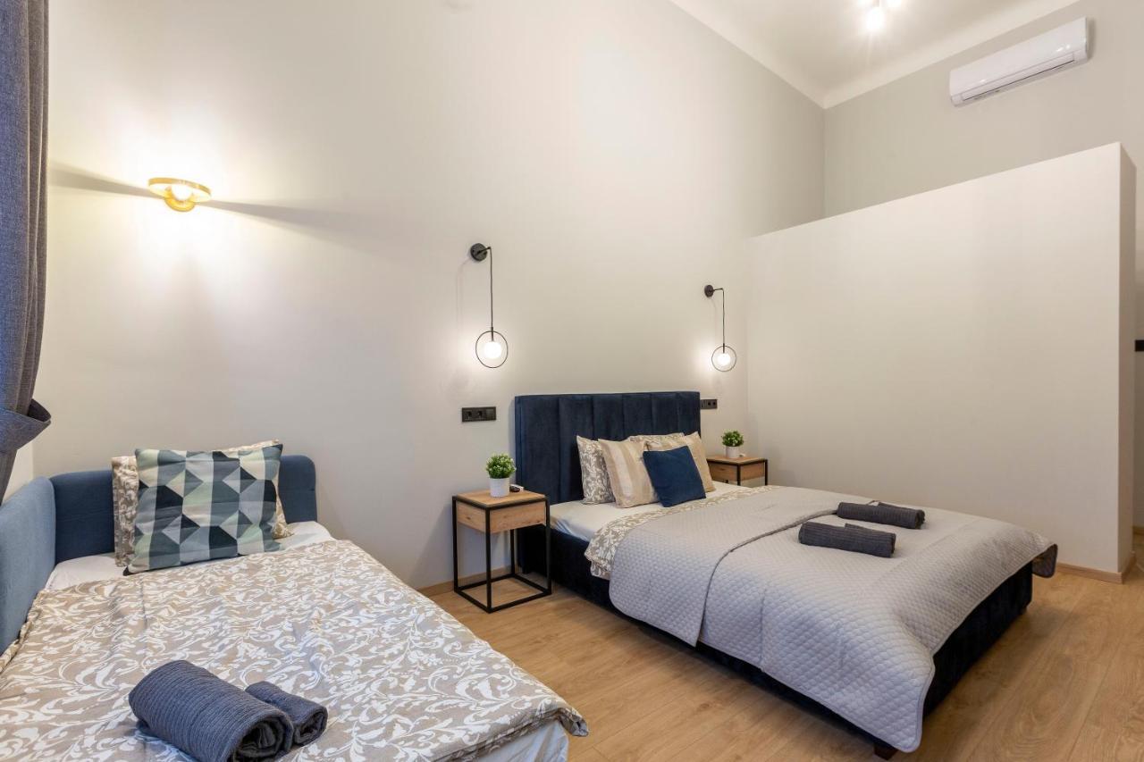 Exclusive New York In The Heart Of Budapest