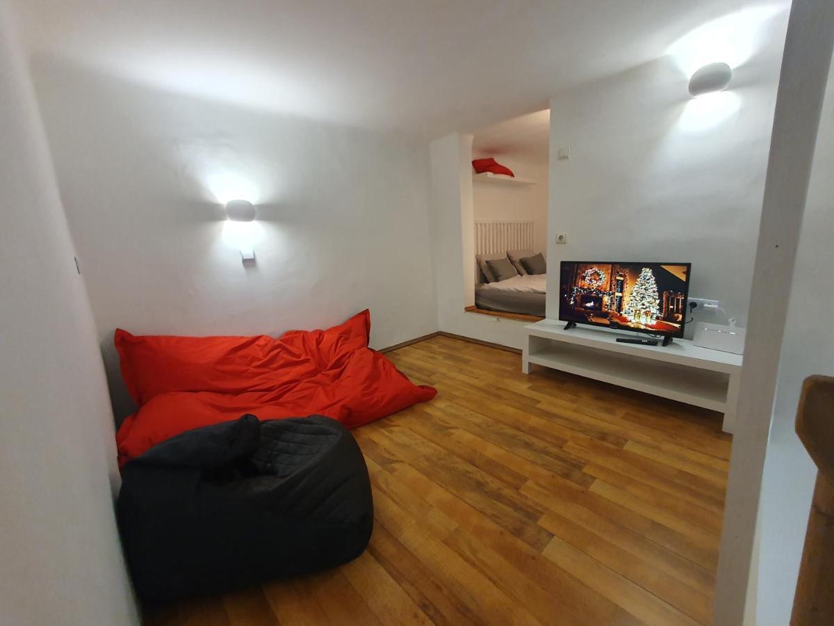 Apartment Little Cola In Dohany Street With Ac Budapest