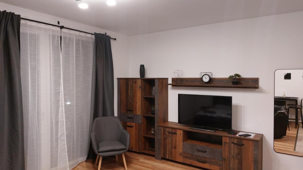 N&z Apartman Close To The Downtown Appartement