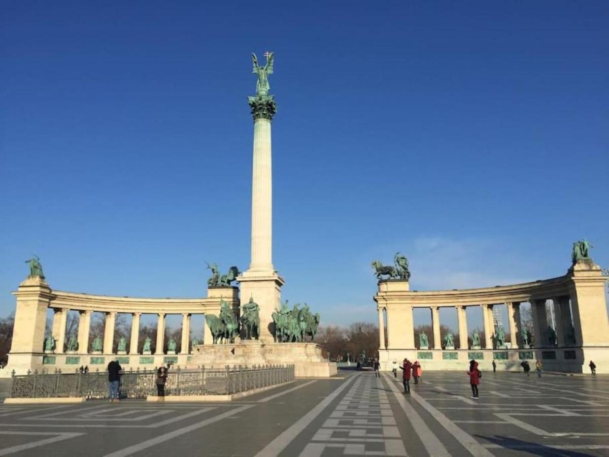 Lejlighed Trendy & Cozy At Heroes' Square Budapest