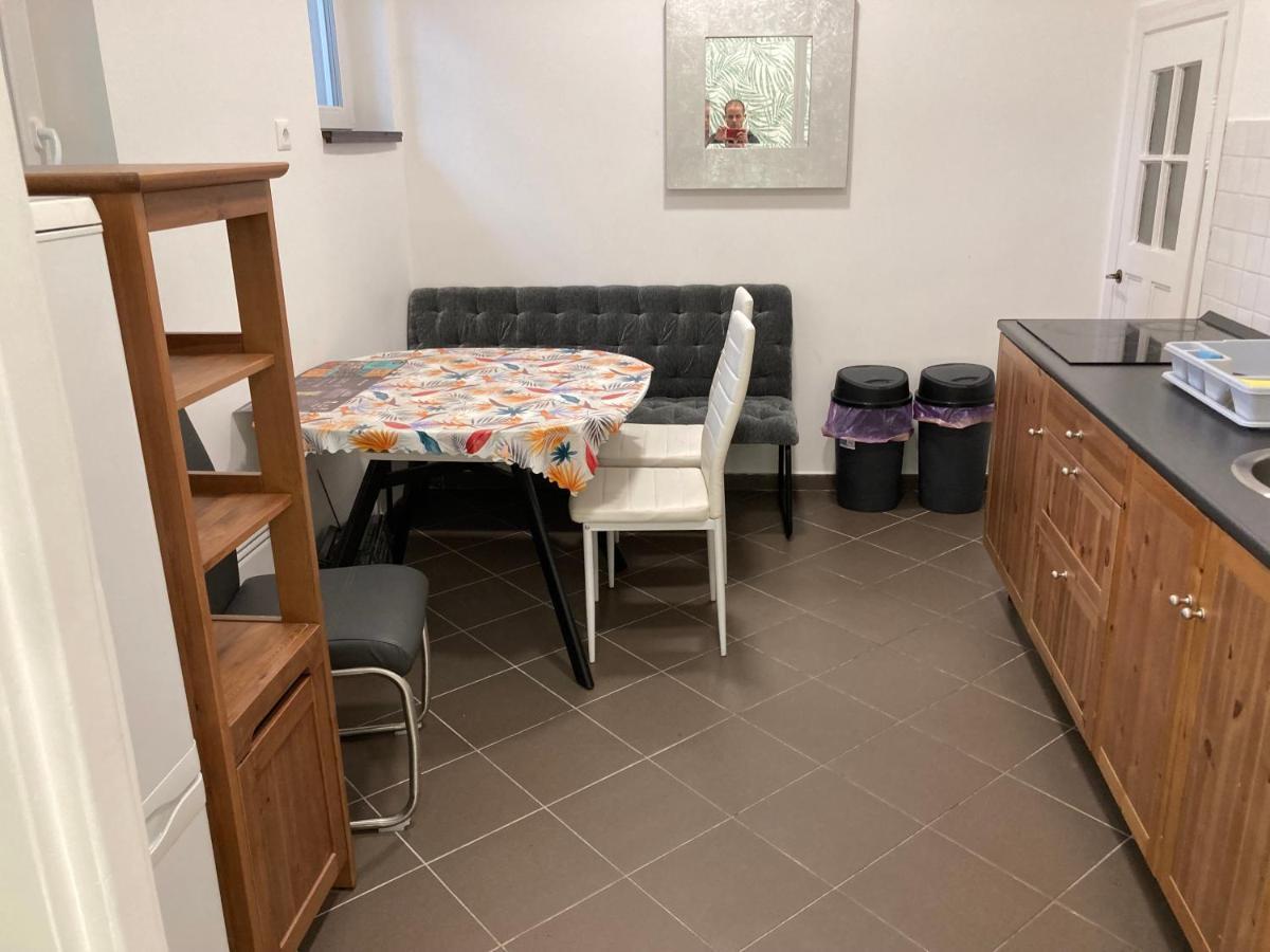 Apartamento Roland Zuglo 2 *