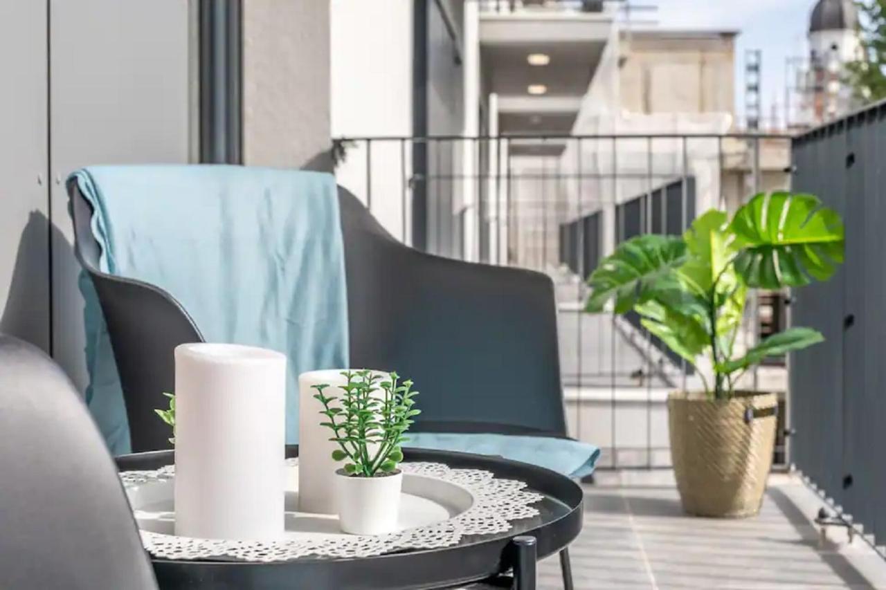 Brand New Modern Apartment-2 Rooms-balcony-garage Apartment *