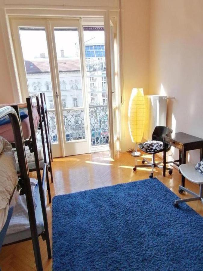 Bauhaus Astoria Hostel Budapešť