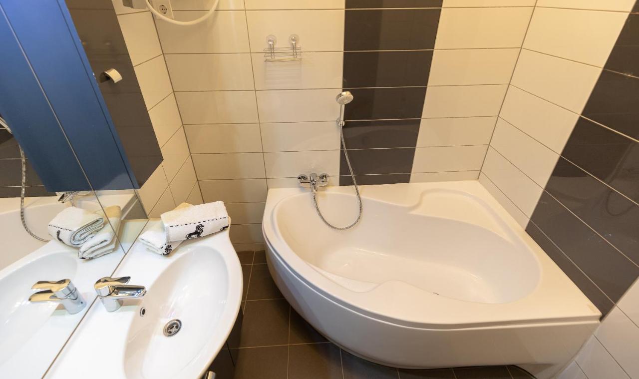 Wiky's With 3bathrooms Apartmán Budapest