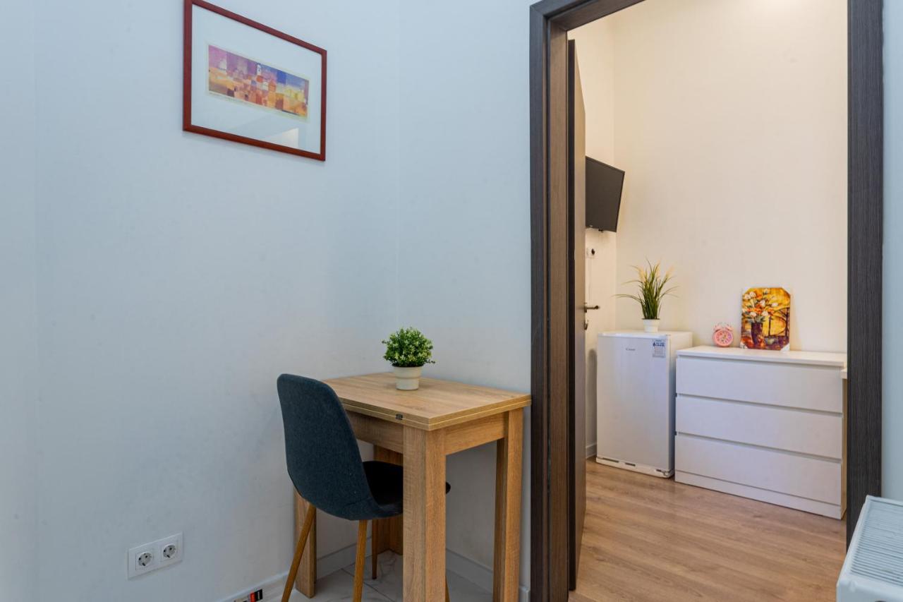 Modernized At Kiraly 51 Apartment