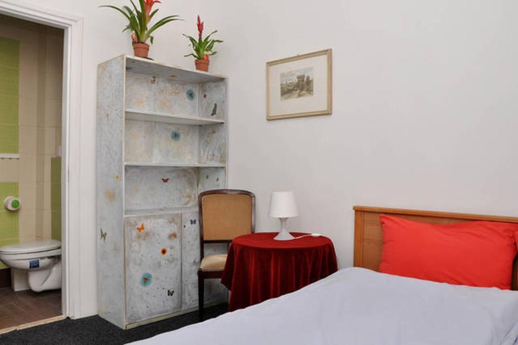 Yolo Hostel Budapest