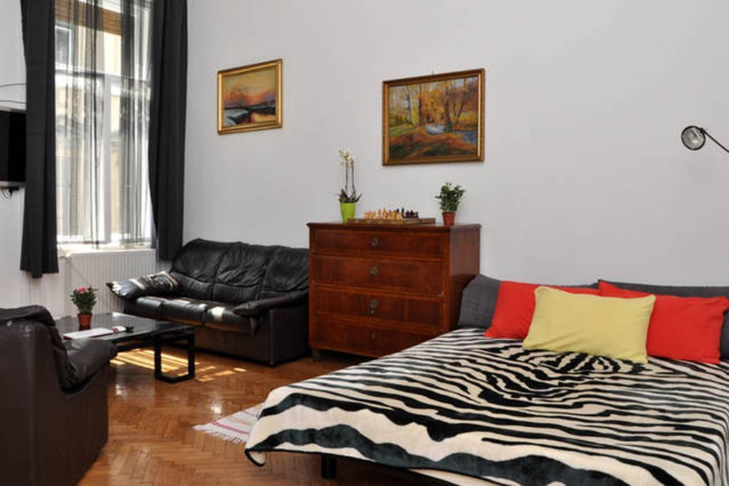 Yolo Hostel Budapest