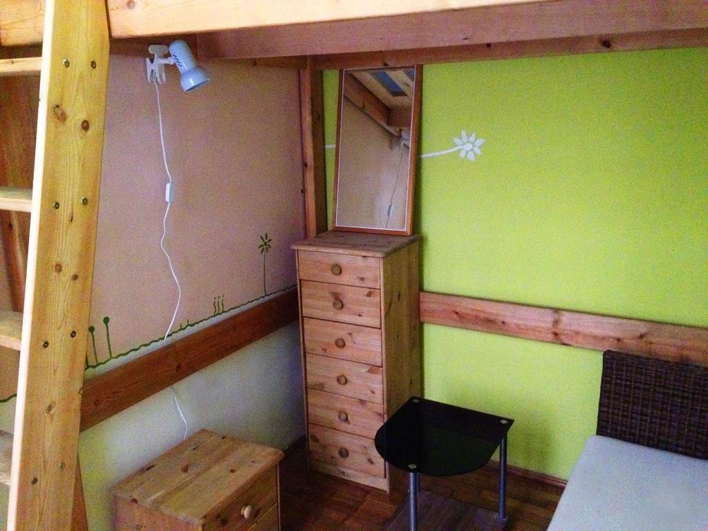 Hostel Yolo *