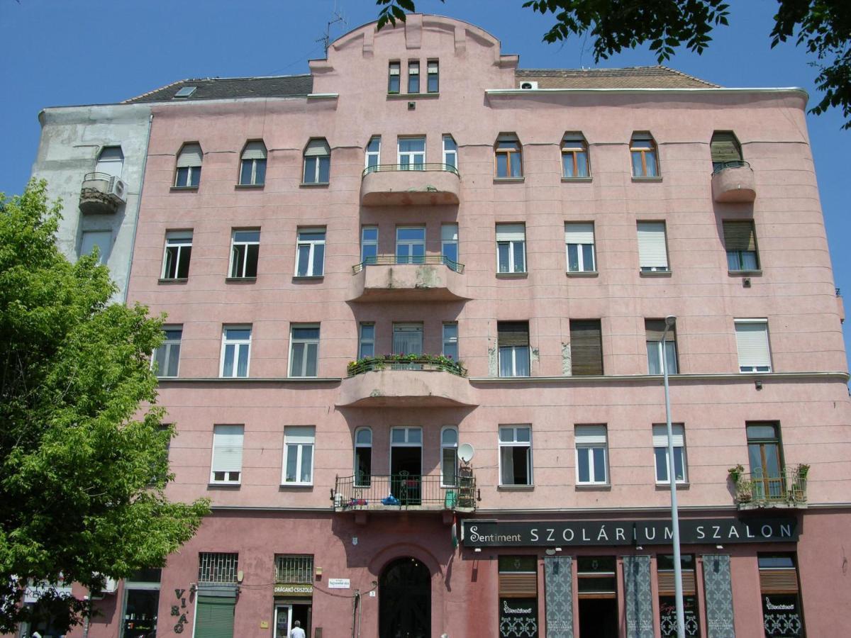Cosy Apartment, Good Location, Cheap Parking In 50m Apartment *