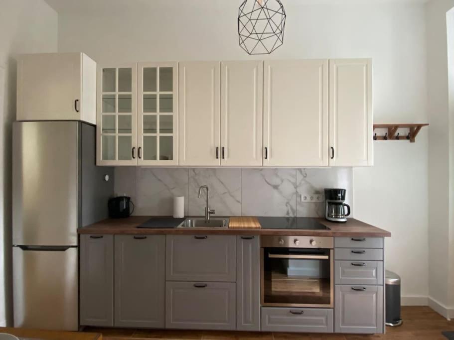 Raday Street, Spacious, Modern Apartamento *