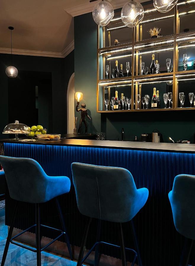 Rumor Hotel