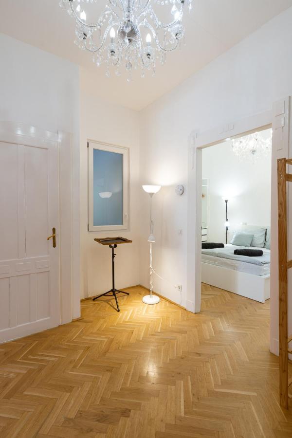 Appartement Garys Bright And Spacious Two Bedroom Flat Near Danube *
