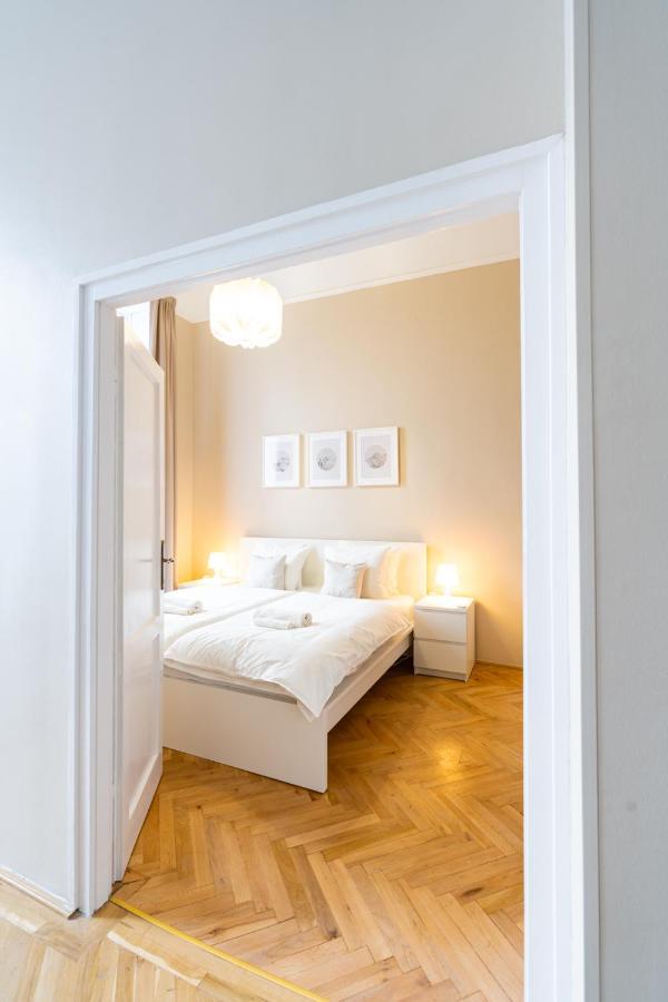 Danube Waterfront View At Chain Bridge Apartamento *