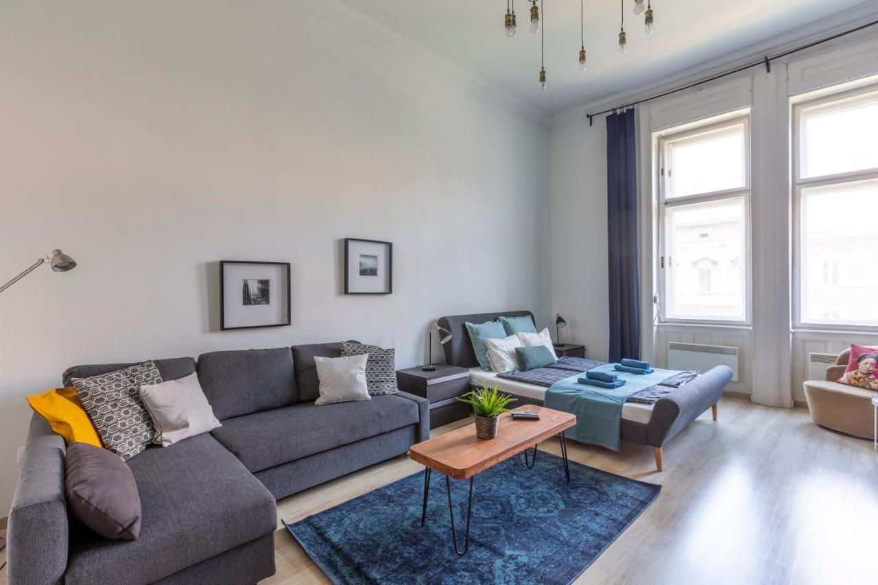 Deluxe Downtown By Elisabeth Budapest