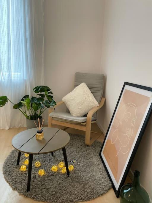 Apartamento Deak Charming Apa With Balcony