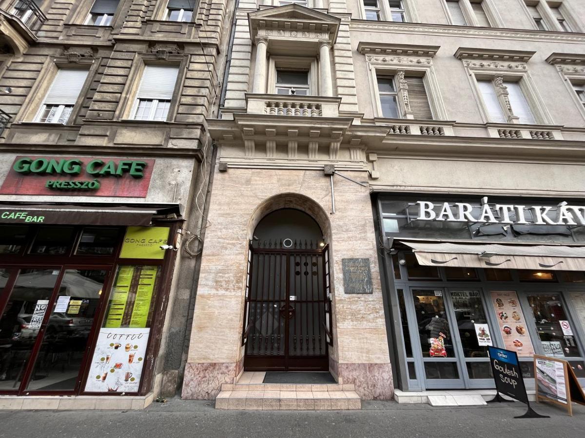 Exclusive New York In The Heart Of Budapest
