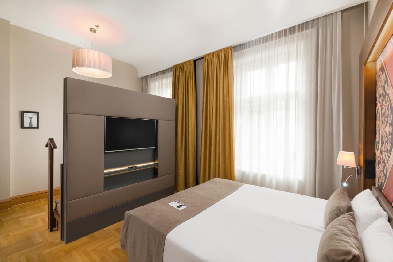 Moments By Continental Group Hotel