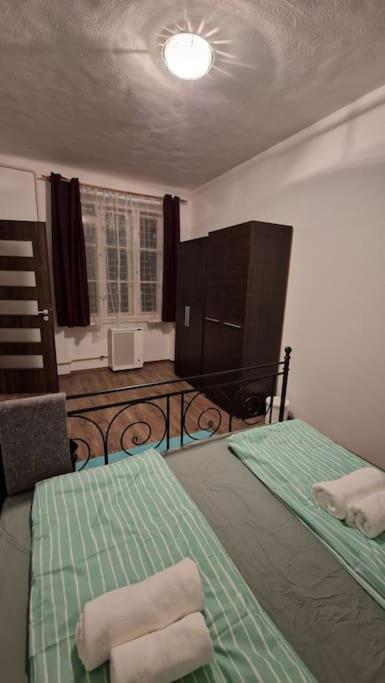 Perfect Located Flat With Gametable