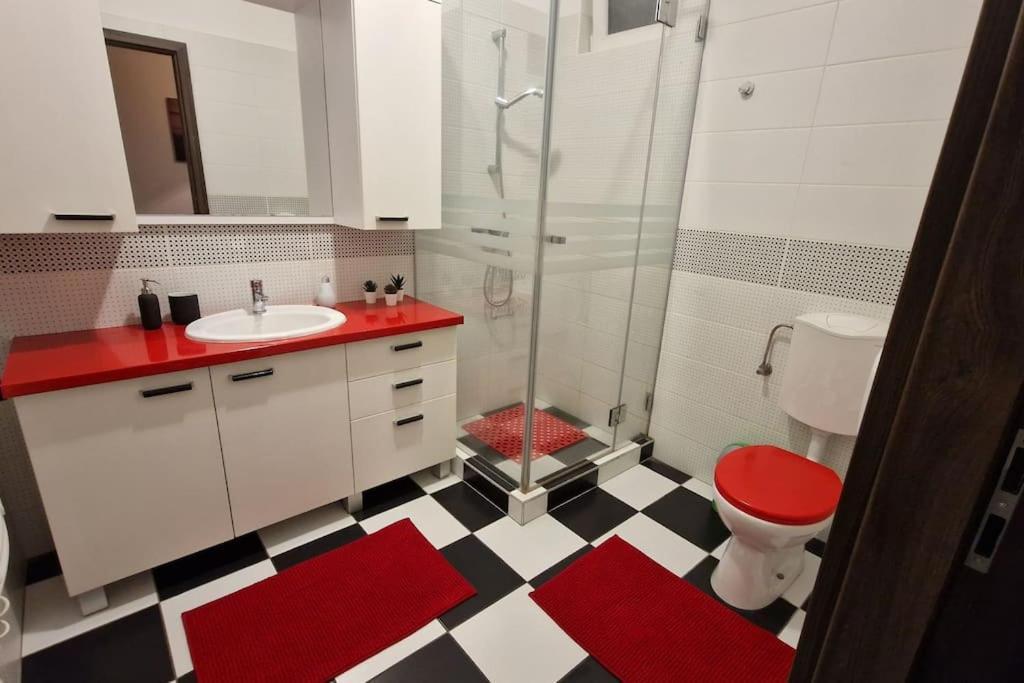 Perfect Located Flat With Gametable Appartement *