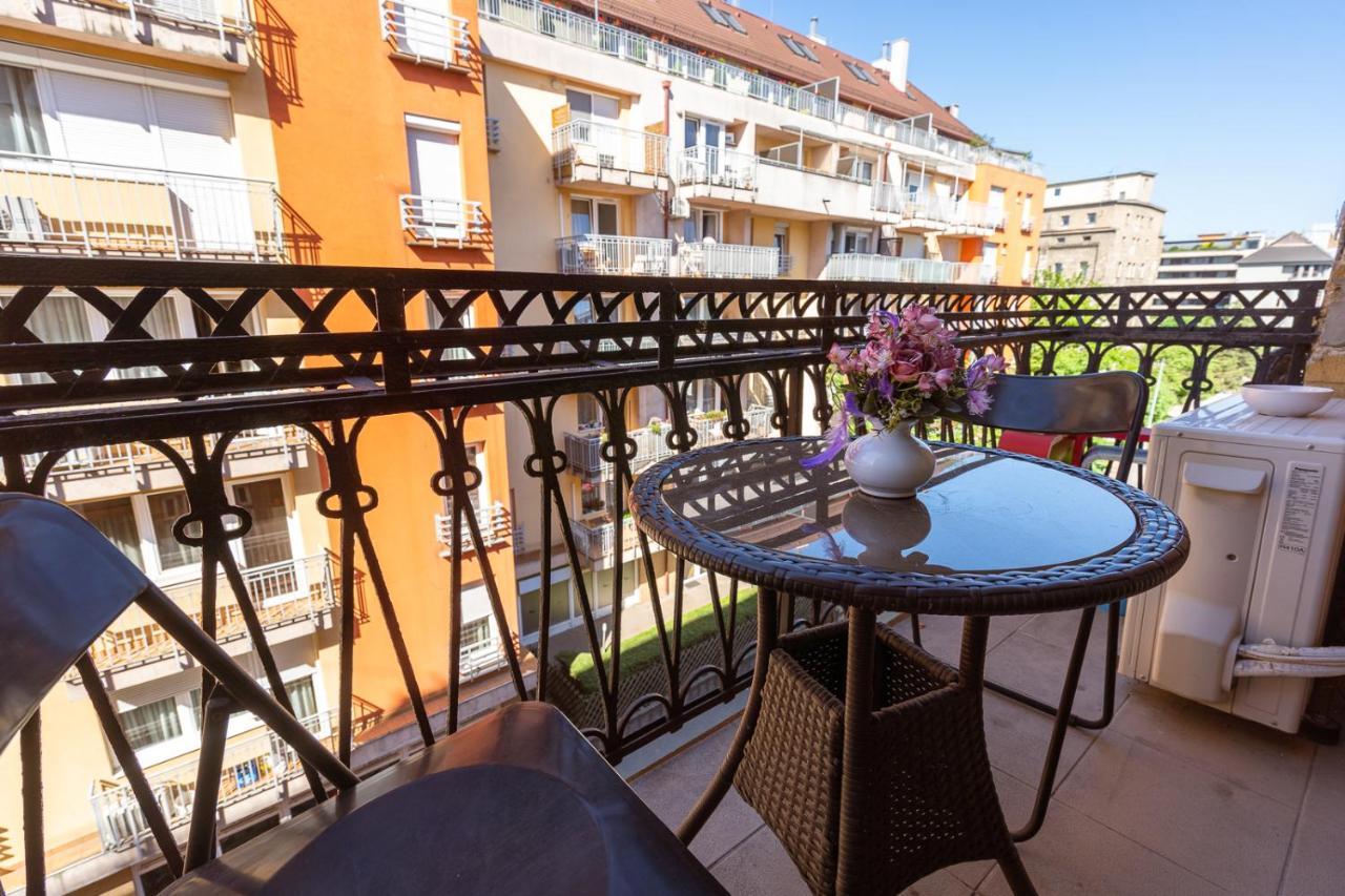 Garys Bright And Spacious Two Bedroom Flat Near Danube * Boedapest