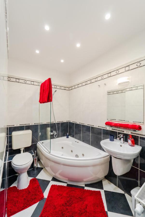 Andrassy Avenue Exclusive Apartment Budapest
