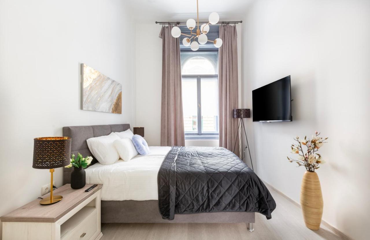 Apartment Lh Gallery