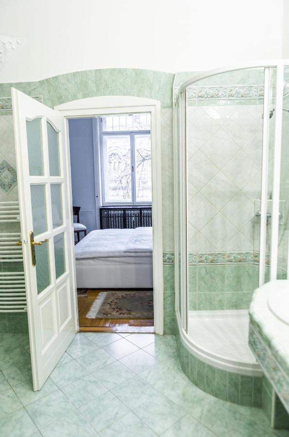 Luxury Downtown 3 Bedroom By Synagoge With Beautiful View Budapeszt