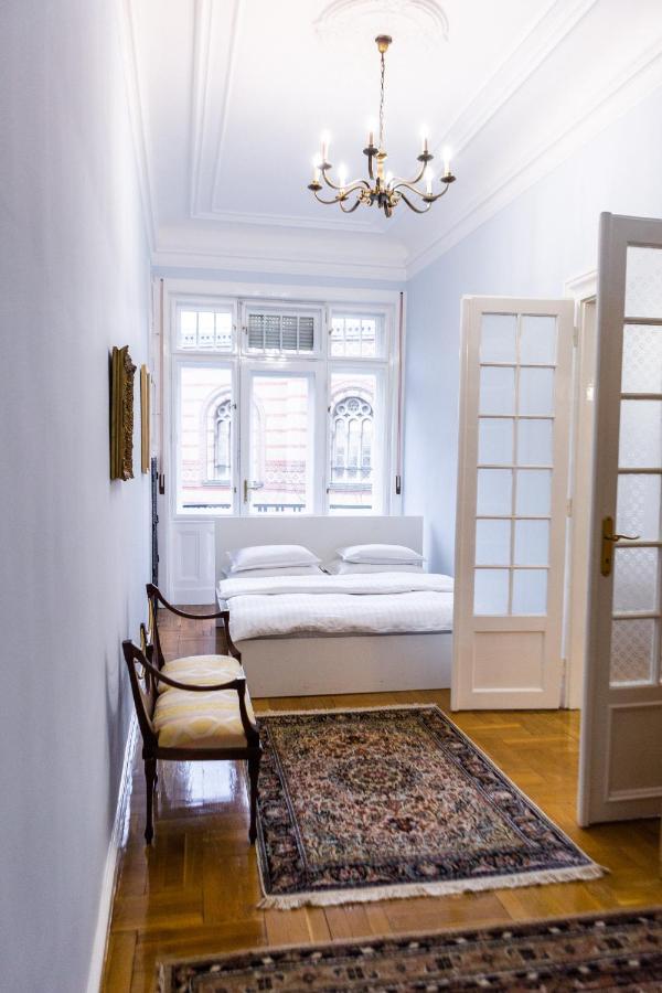 Luxury Downtown 3 Bedroom By Synagoge With Beautiful View * Budapeszt