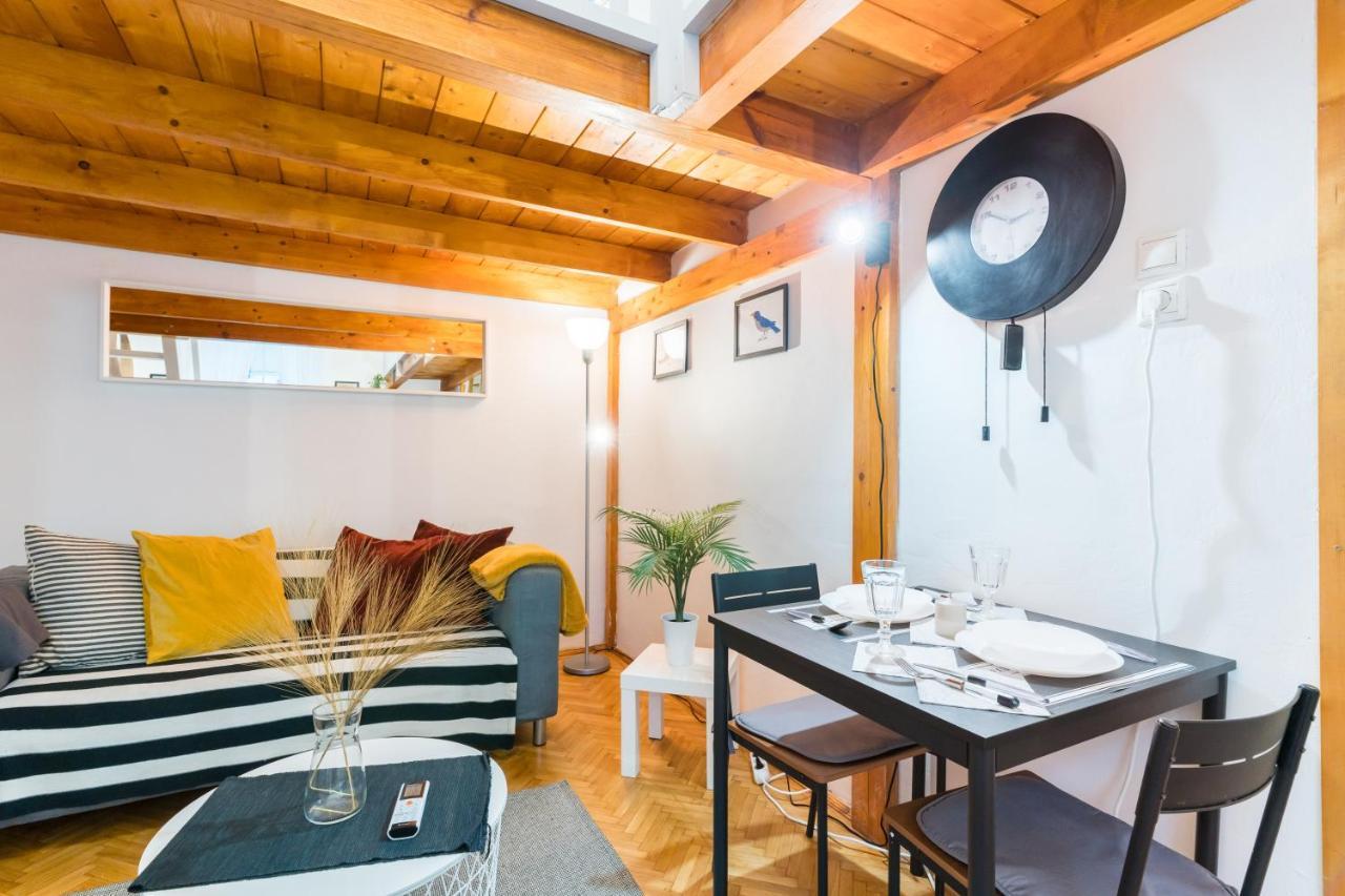 Apartment Lovely Little Loft In The Heart Of