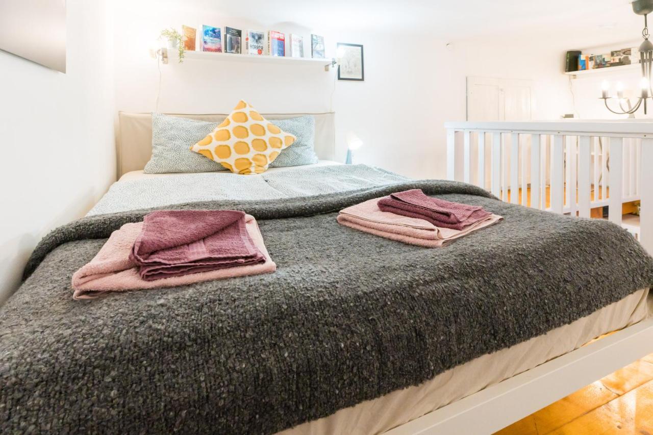 Lovely Little Loft In The Heart Of Lägenhet *