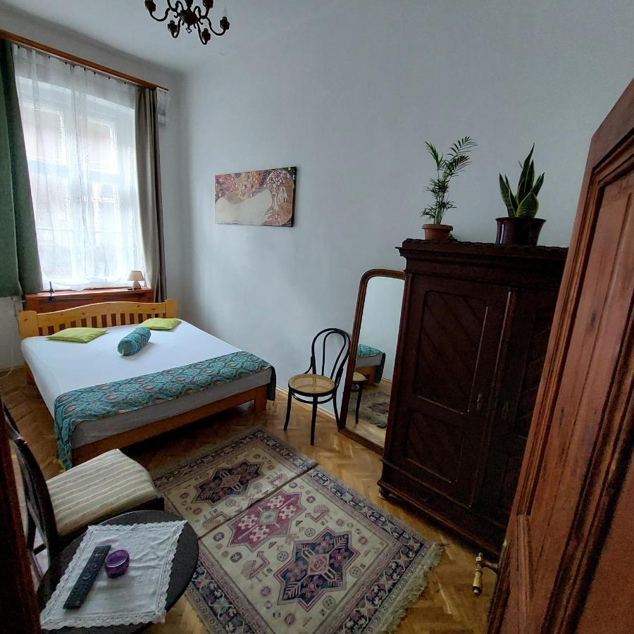 Classical In The Old Pest