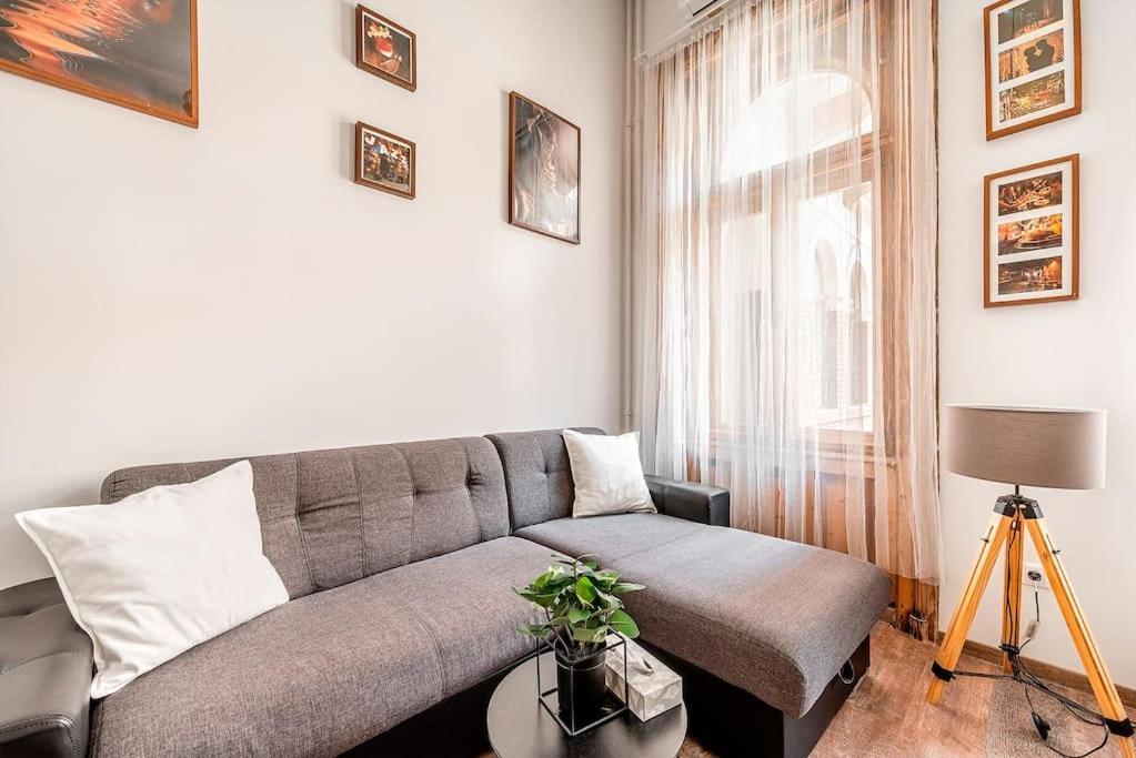 Brendon Design Apartment *