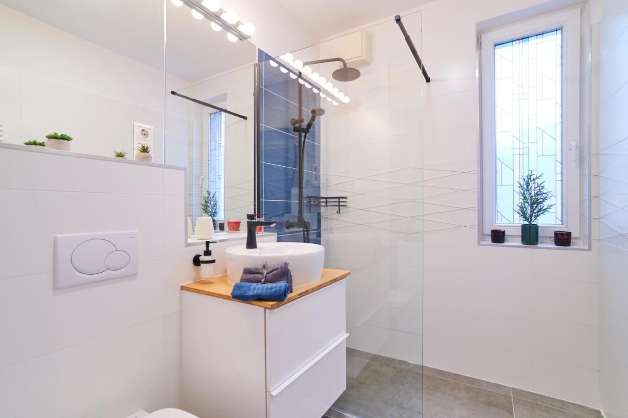 Feel Deluxe Corvin # Free Parking # Ac # Elevator Apartamento Budapest