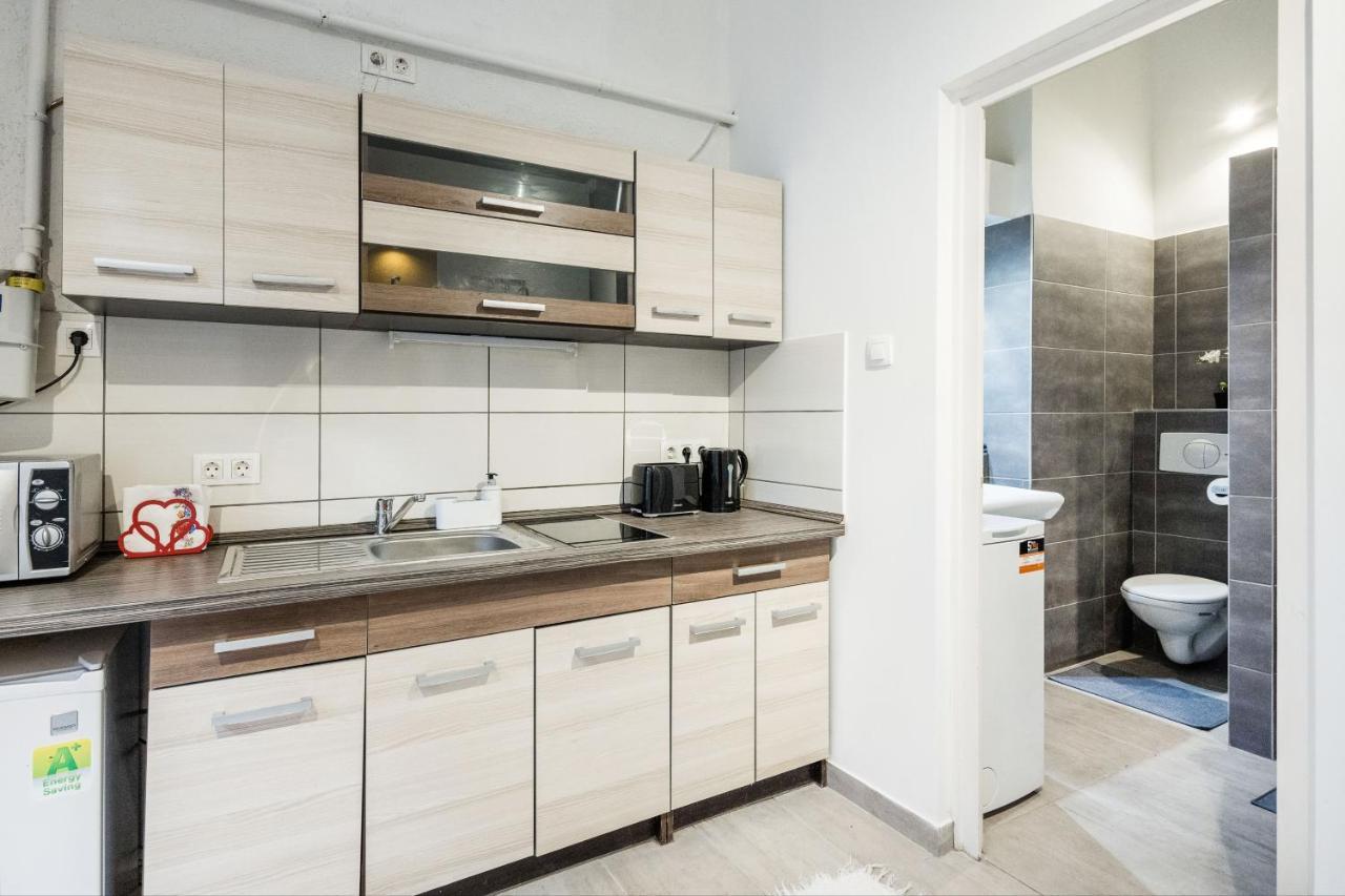 Apartment Akacfa 27-2 Center With Aircon