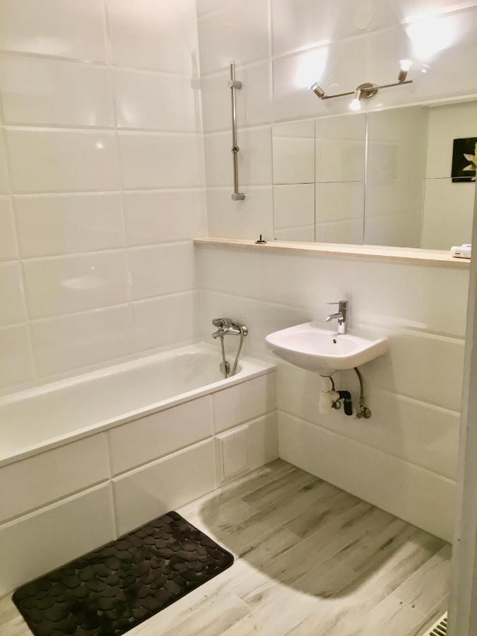 Romantic Two Bedroom In The Hills Of With Private Parking * Budapest