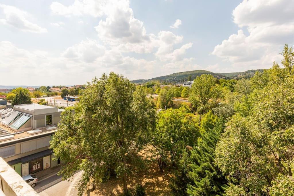 Lovely 1 Bedroom Flat - Gazdagret Apartamento