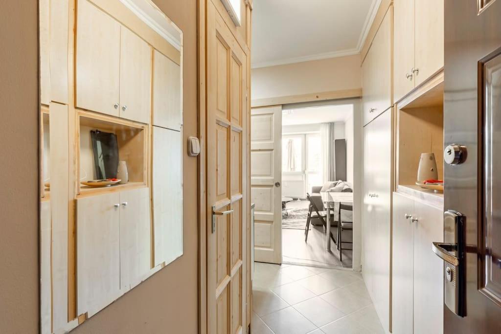 Lovely 1 Bedroom Flat - Gazdagret Apartamento