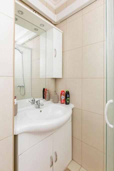 Lovely 1 Bedroom Flat - Gazdagret *