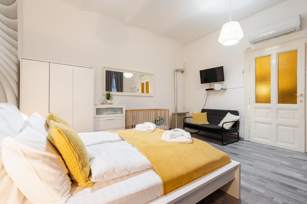 Theresa Loop Apartman