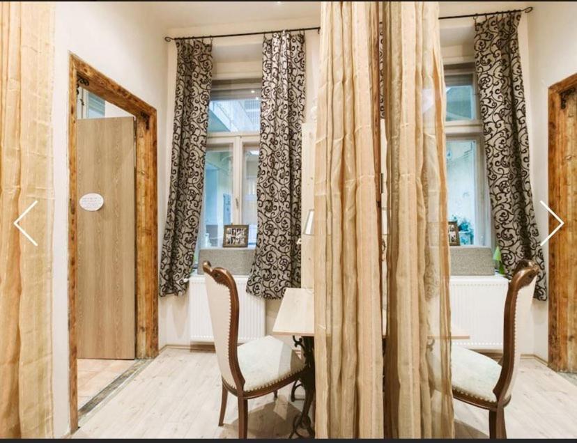 Rustic In The Jewish Quarter Apartment *