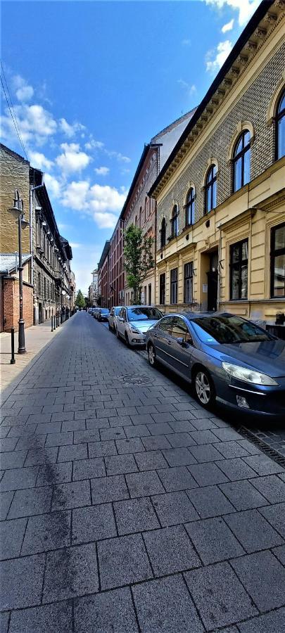 Imadnivalo Apartman Kozponti Helyen *