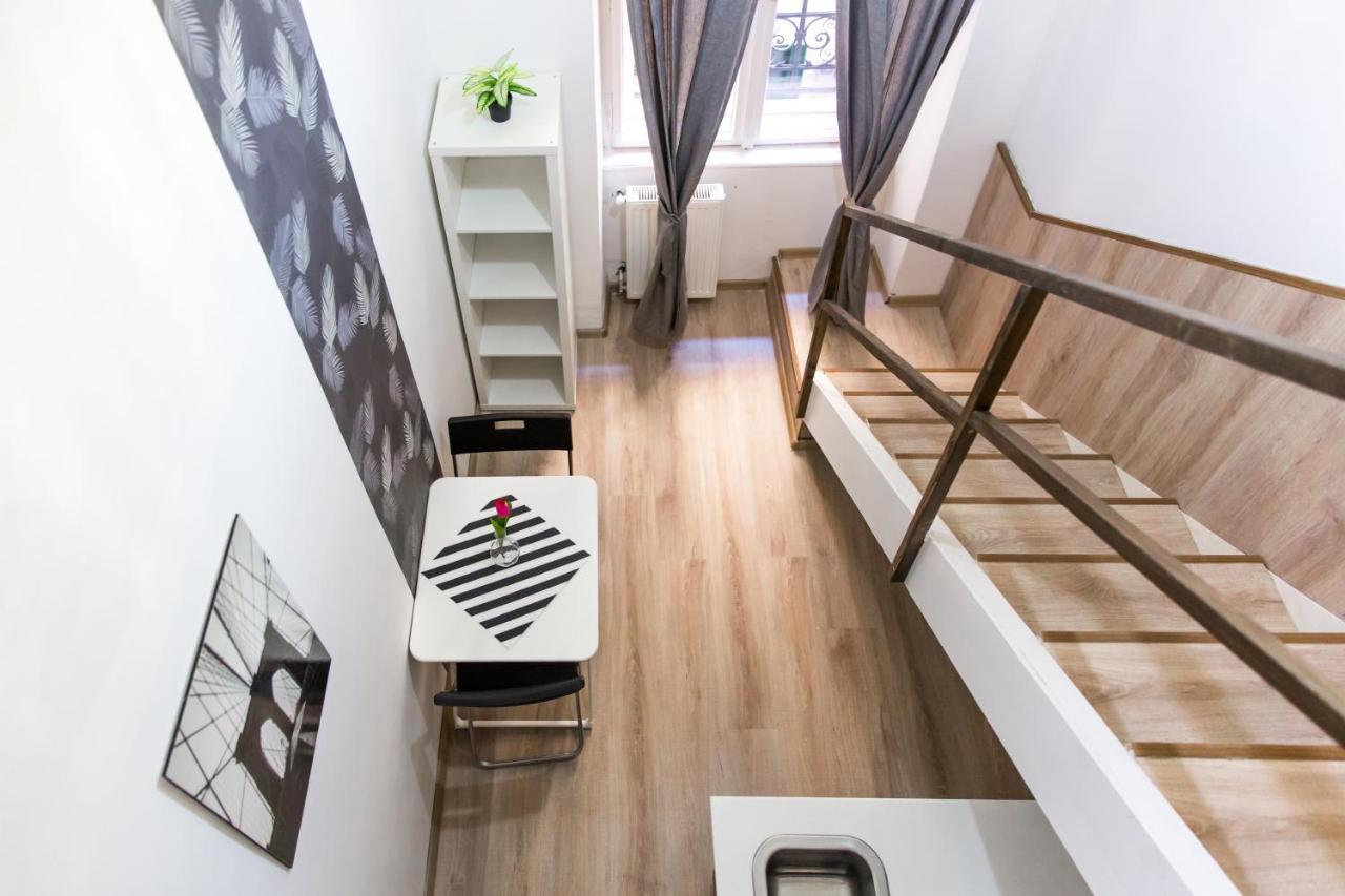 Central Budget Lofts *