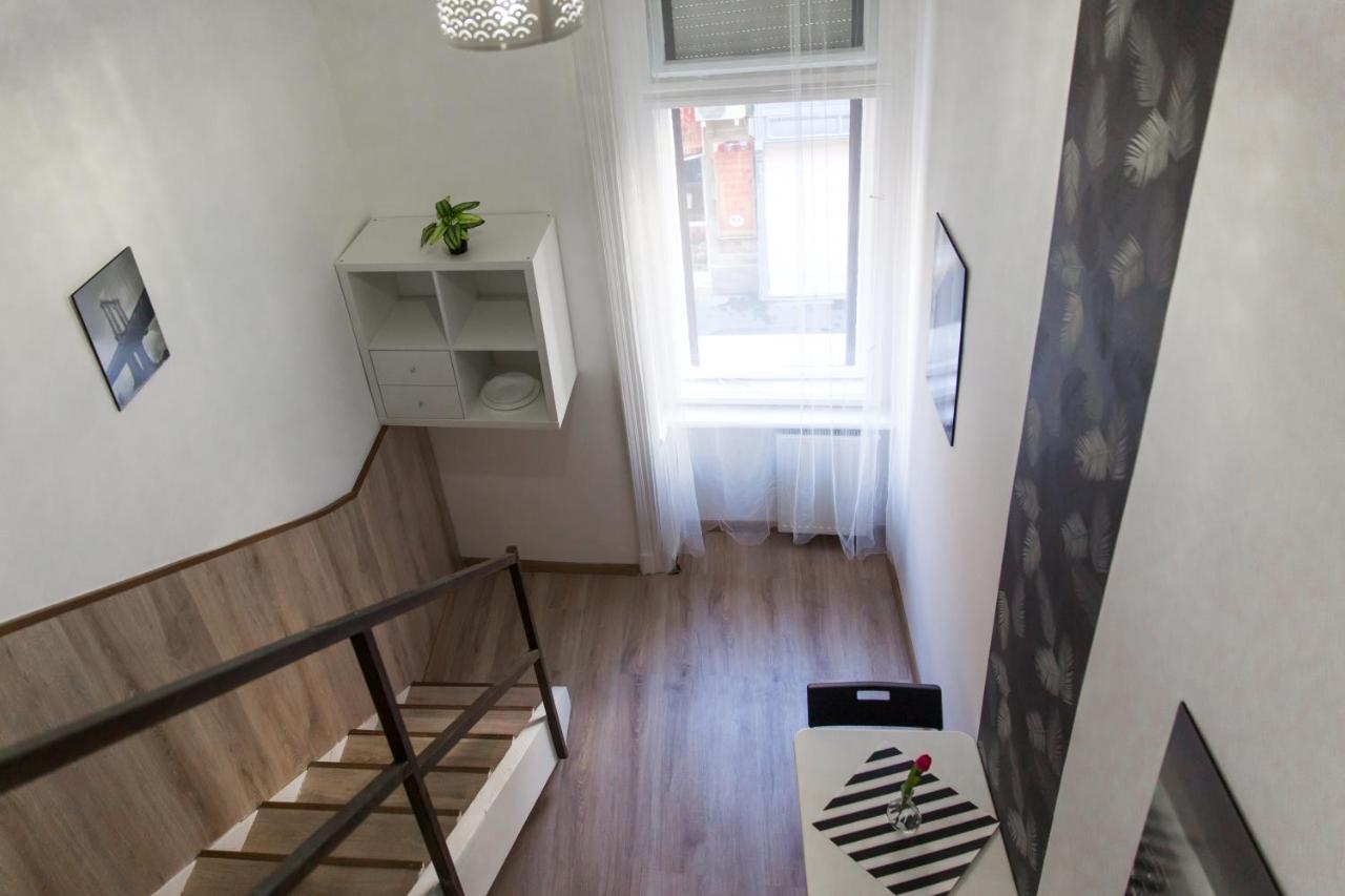 Central Budget Lofts Lägenhet