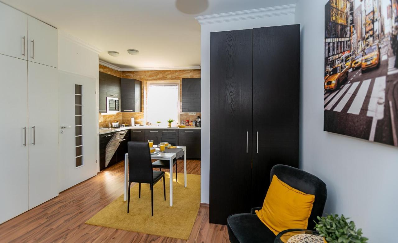 King Street Center Apartment