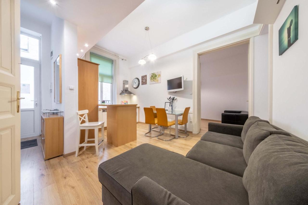 Anastasia 2 Bedrooms On Vaci Utca Apartment