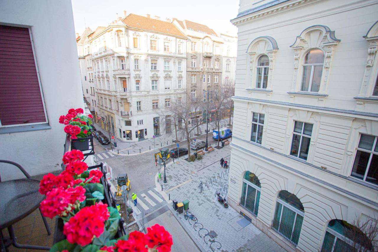 Vaci Street Apartament *