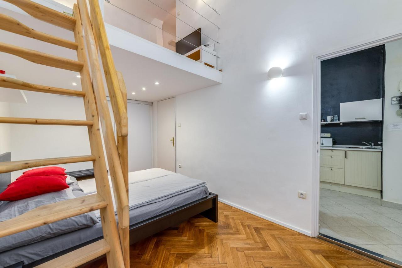 Little Cola In Dohany Street With Ac Budapest