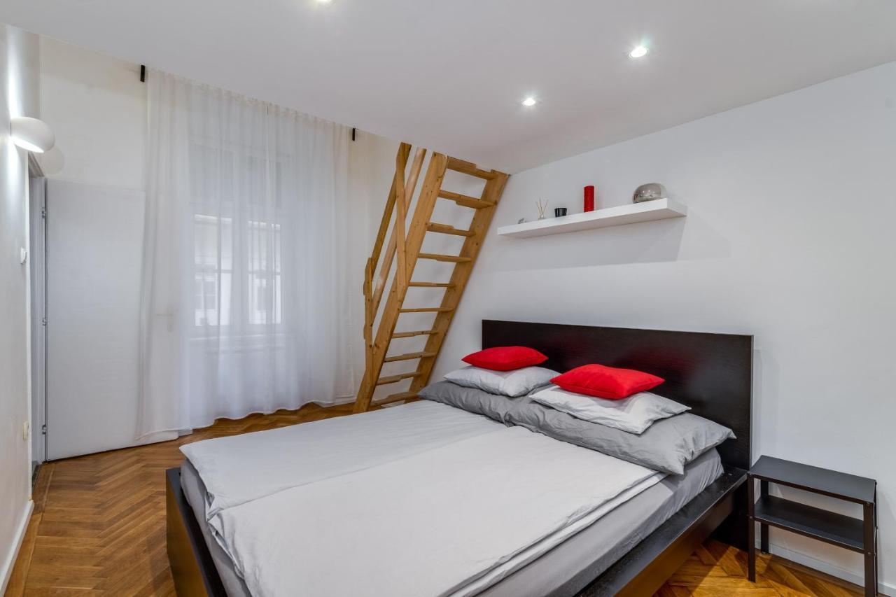 Apartman Little Cola In Dohany Street With Ac *