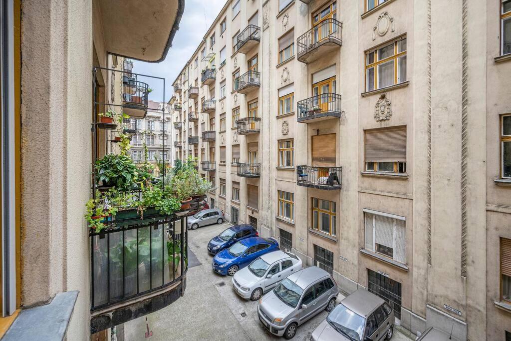 Lonyai Budapest