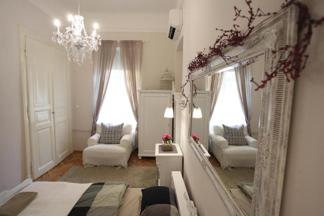 Vintage At Basilica Apartment *